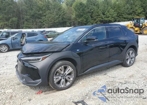 2023 Subaru Solterra Premium z USA, uszkodzony, nr VIN JTMABABA2PA017929